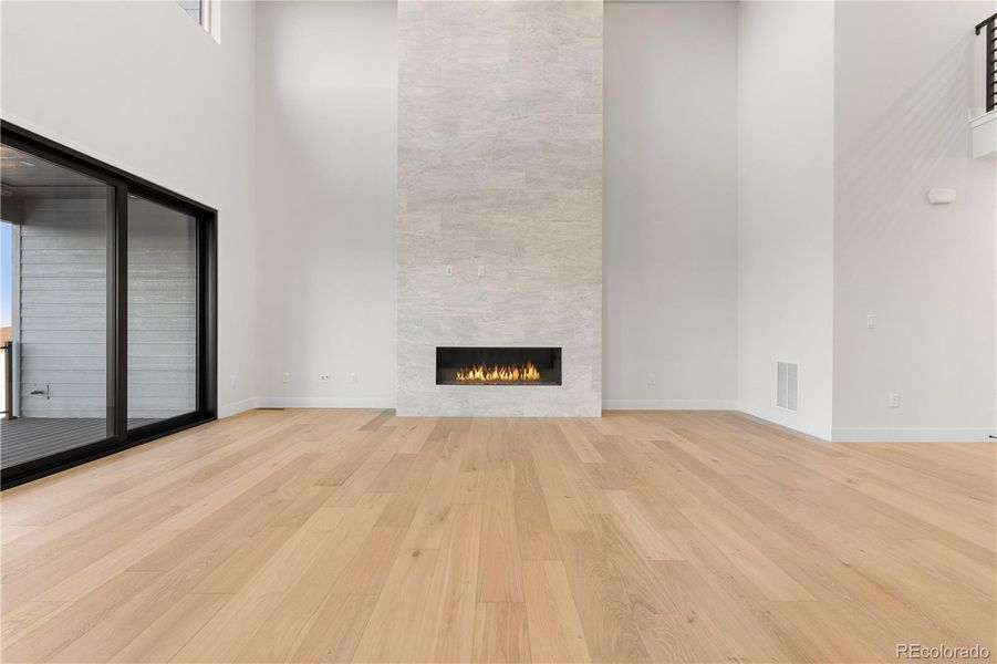 Spacious, unfurnished interior of a new home in Autograph at Lyric, Lone Tree (Image 43).