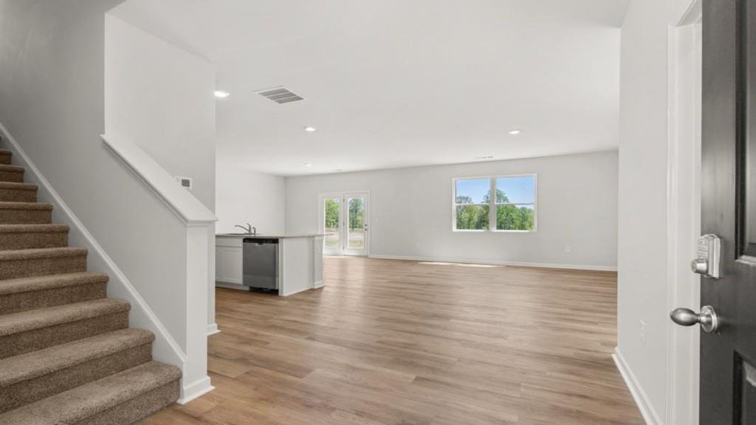 Spacious, unfurnished interior of a new home in Aurora Creek, Dallas (Image 23).