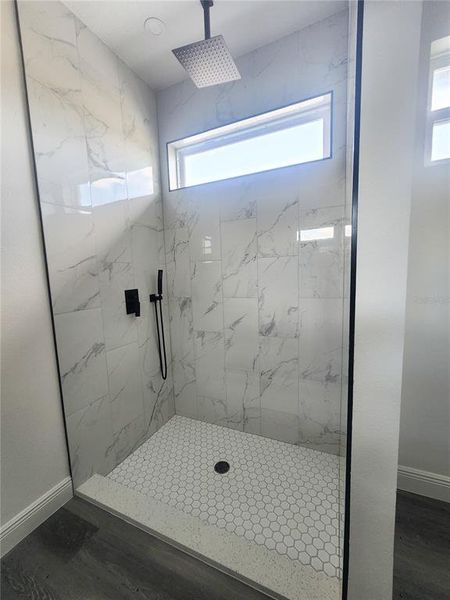 Furnished interior view inside a new home in , Dunnellon (Image 11).