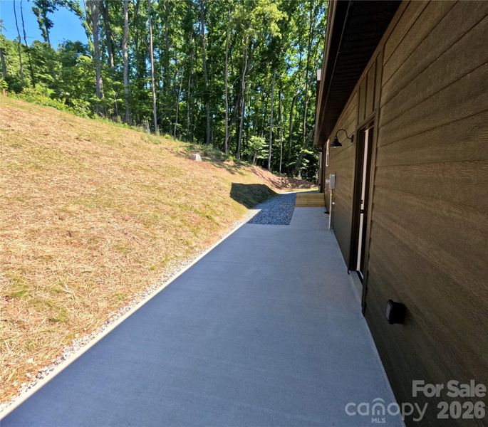 Exterior details and patio area of a home in , Marion (Image 16).