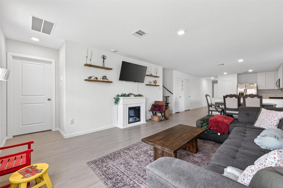 Furnished interior view inside a new home in Anniston, Katy (Image 36).