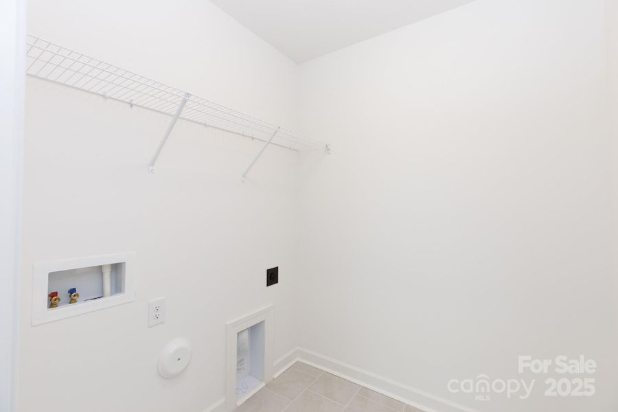 Spacious, unfurnished interior of a new home in , Charlotte (Image 25).