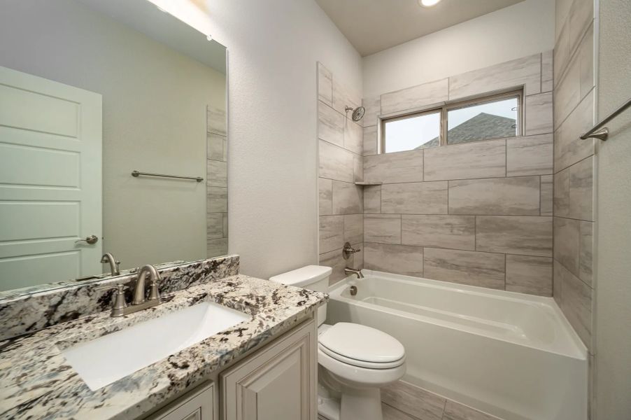 Representative furnished interior of a home built from the Basalt by Stonehollow Homes in Heritage Grove, Blue Ridge (Image 14).