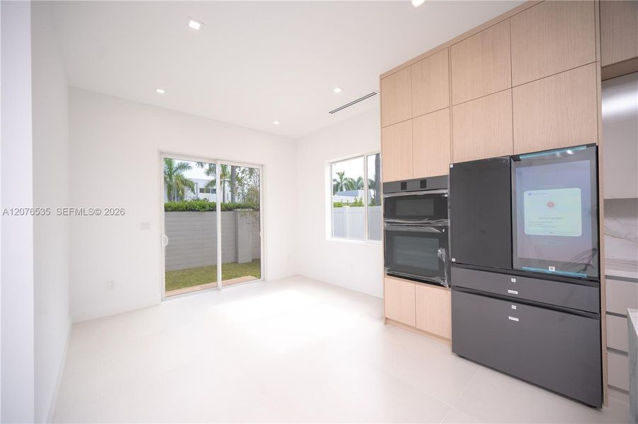 Furnished interior view inside a new home in , Doral (Image 11).
