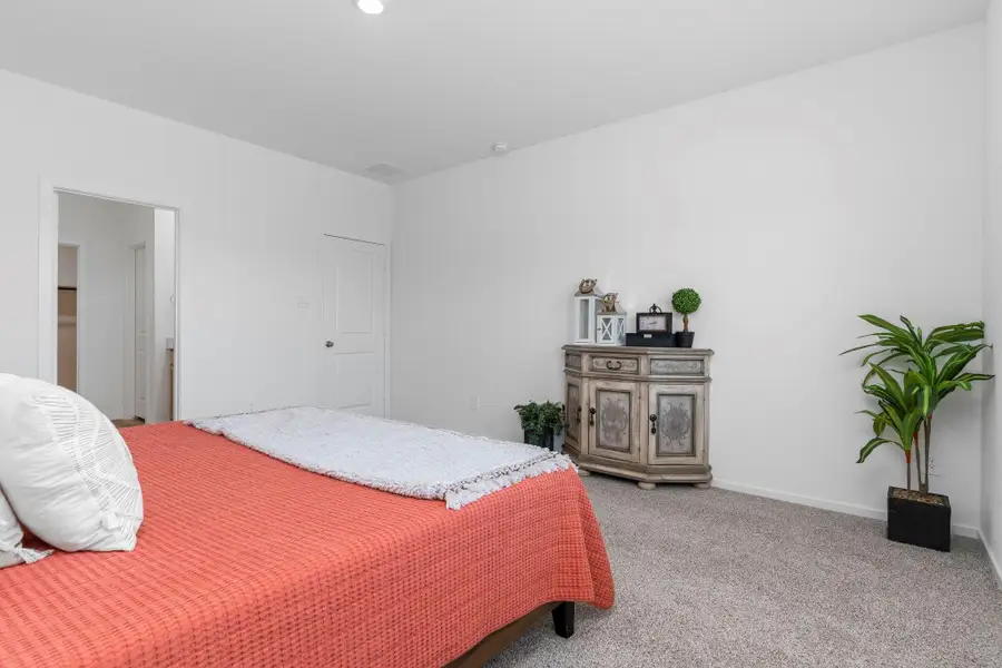 Furnished interior view inside a new home in Holly Ridge, Rosenberg (Image 38).