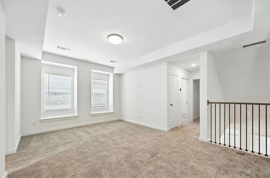 Spacious, unfurnished interior of a new home in Hillstead, Lavon (Image 30).