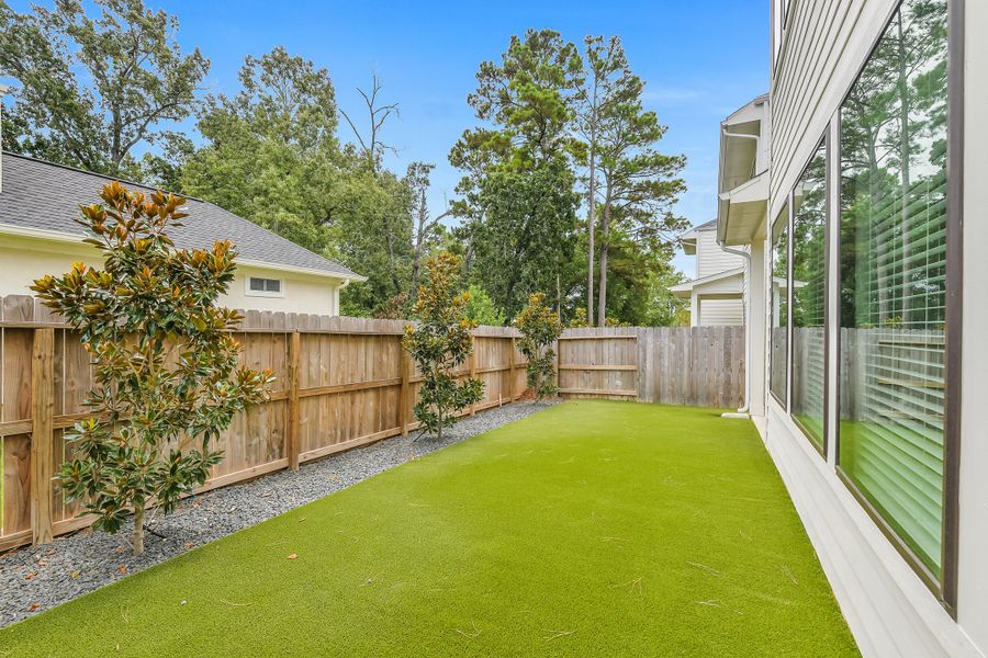 Exterior details and patio area of a home in Summer Place  35', Montgomery (Image 27).