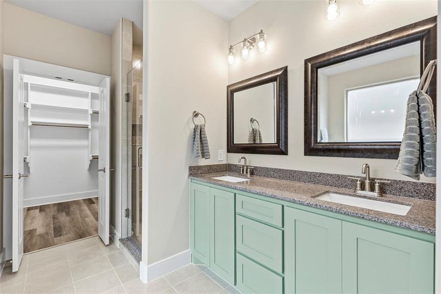 Furnished interior view inside a new home in , Sherman (Image 13).