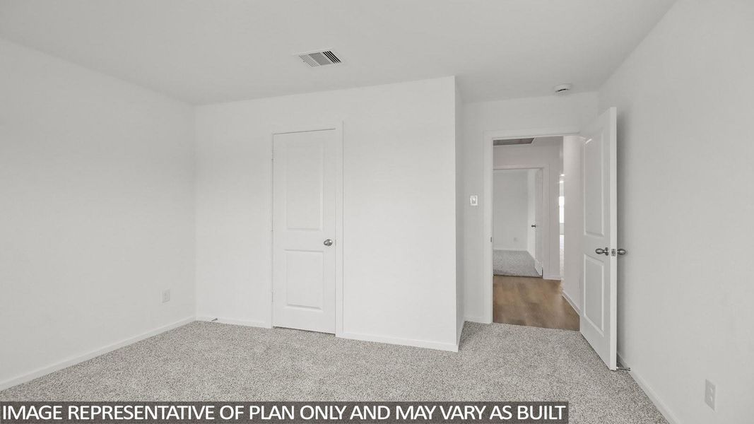 Spacious, unfurnished interior of a new home in Granger Pines, Conroe (Image 14).