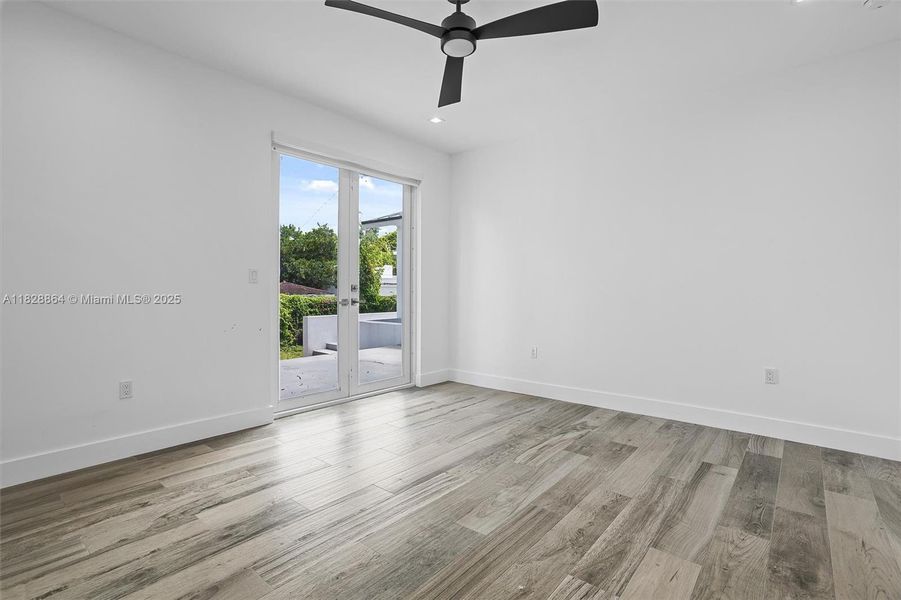 Spacious, unfurnished interior of a new home in , Miami (Image 18).