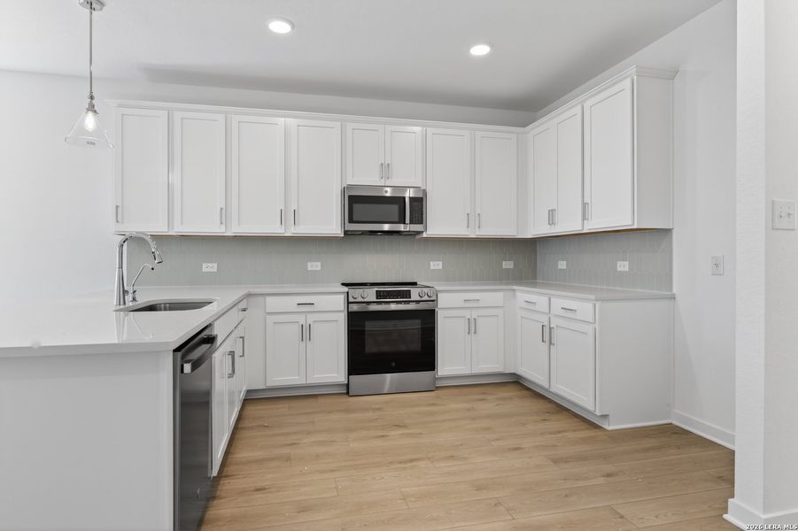 Furnished interior view inside a new home in Saddlebrook Ranch, Schertz (Image 9).