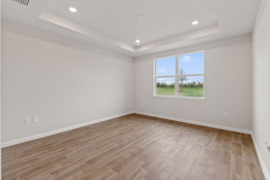 Spacious, unfurnished interior of a new home in Del Webb Tradition, Port St. Lucie (Image 64).