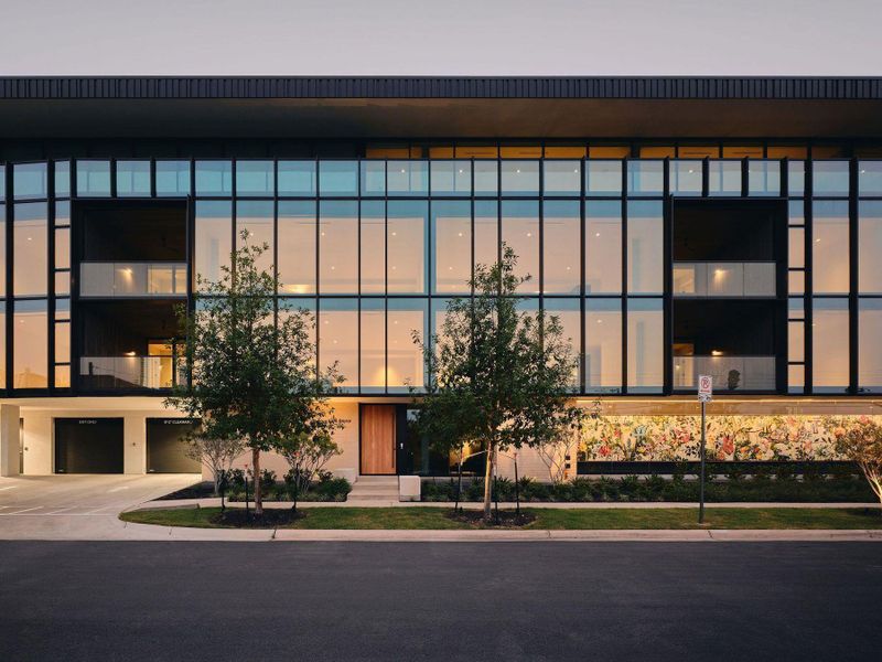 Condo located in Austin, TX showcasing its design and architecture (Image 4).