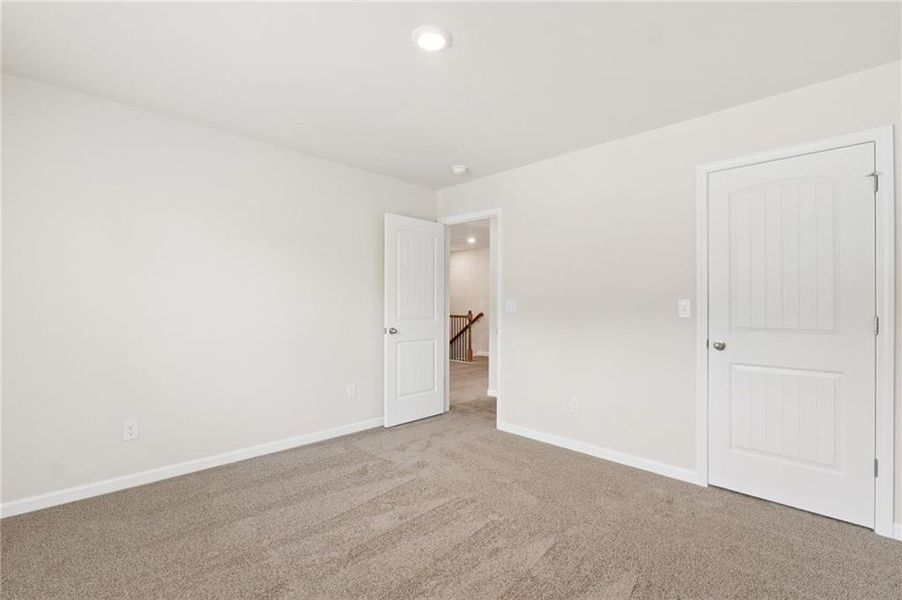 Spacious, unfurnished interior of a new home in The Woodlands Preserve, Jackson (Image 16).