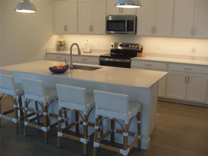 Close-up of interior finishes inside a home in , Port Charlotte (Image 20).