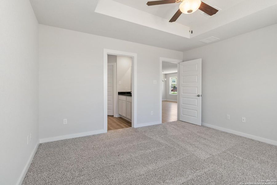 Spacious, unfurnished interior of a new home in Applewhite Meadows, San Antonio (Image 13).