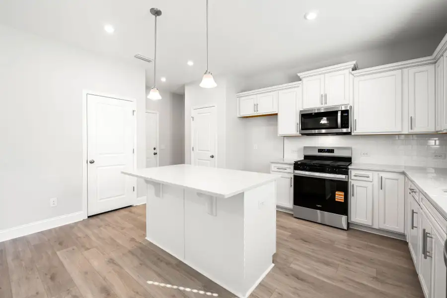 Furnished interior view inside a new home in Salem Bay, Beaufort (Image 5).