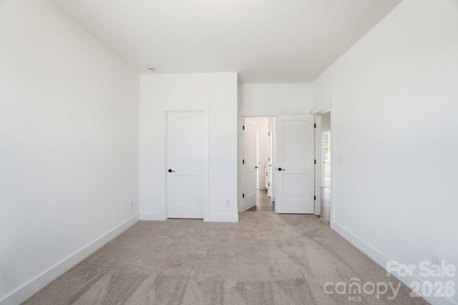 Spacious, unfurnished interior of a new home in Robinson Oaks, Gastonia (Image 43).