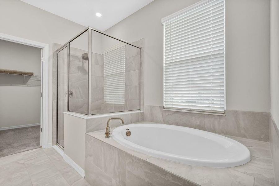 621 SE Ranch Oak Circle ~ Ready Now