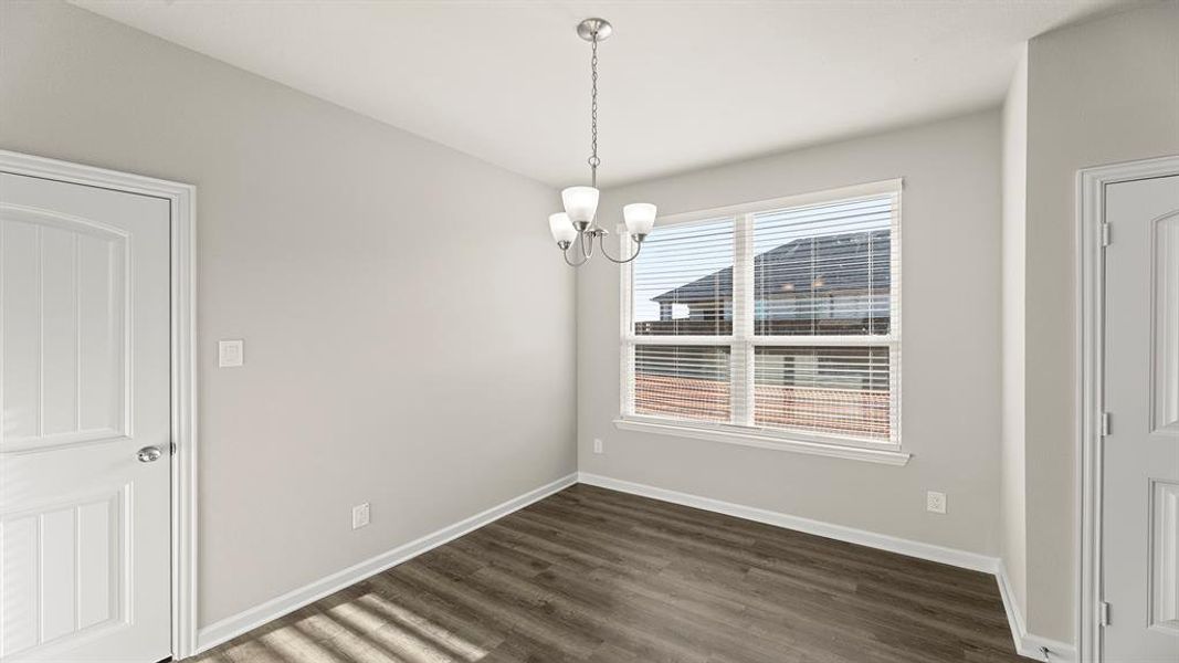 11. 3230 Summerland - Dining 11. 3230 Summerland - Dining