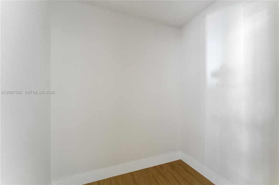 Spacious, unfurnished interior of a new home in , Miami (Image 21).