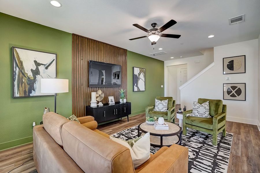 Representative furnished interior of a home built from the Comal by Pacesetter Homes in Avery Centre, Round Rock (Image 16).