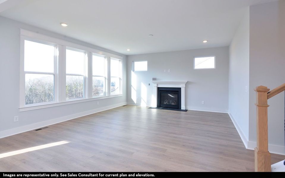 Spacious, unfurnished interior of a new home in McCain's Station, Gallatin (Image 14).