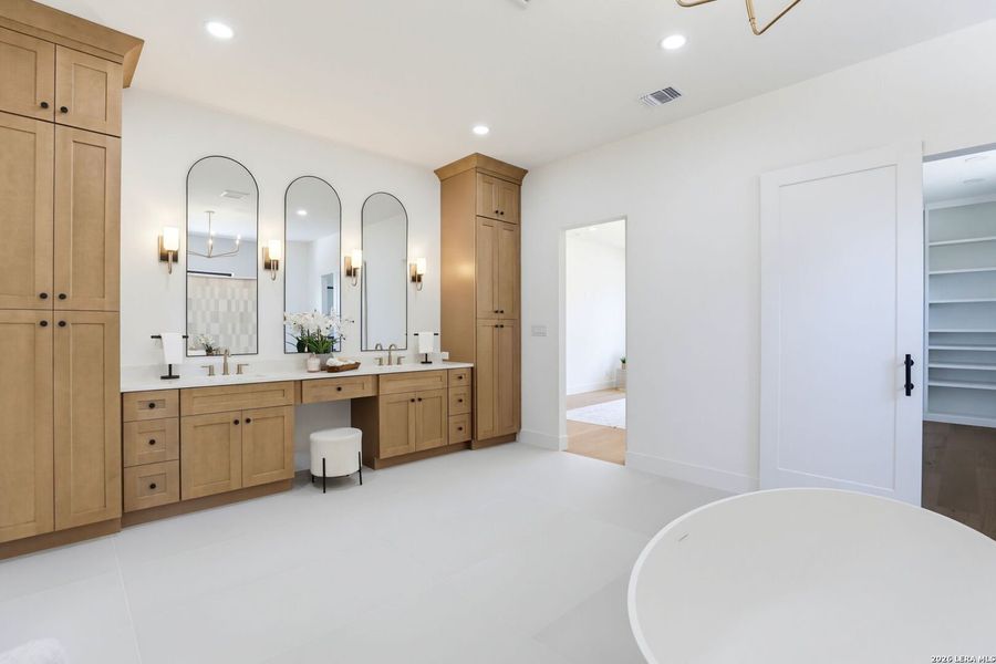 Furnished interior view inside a new home in , Bulverde (Image 29).