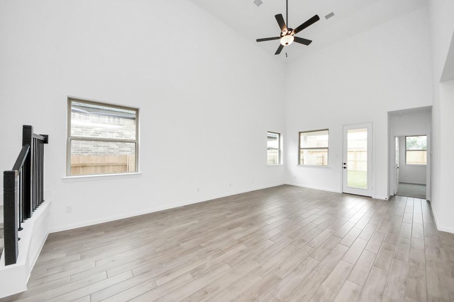 Spacious, unfurnished interior of a new home in Elyson, Katy (Image 23).