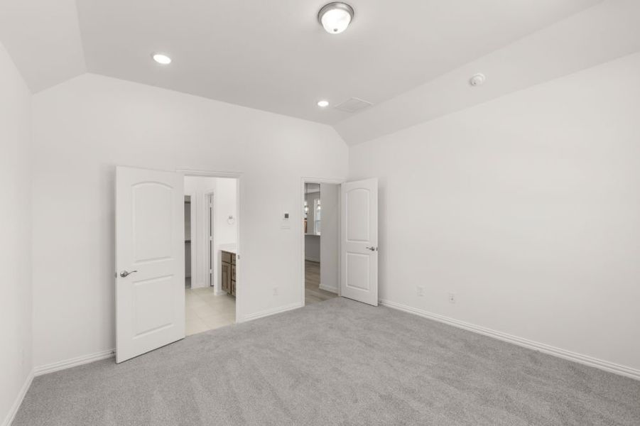 Representative unfurnished interior of a home built from the Cypress by UnionMain Homes in Edgewater, Fate (Image 42).