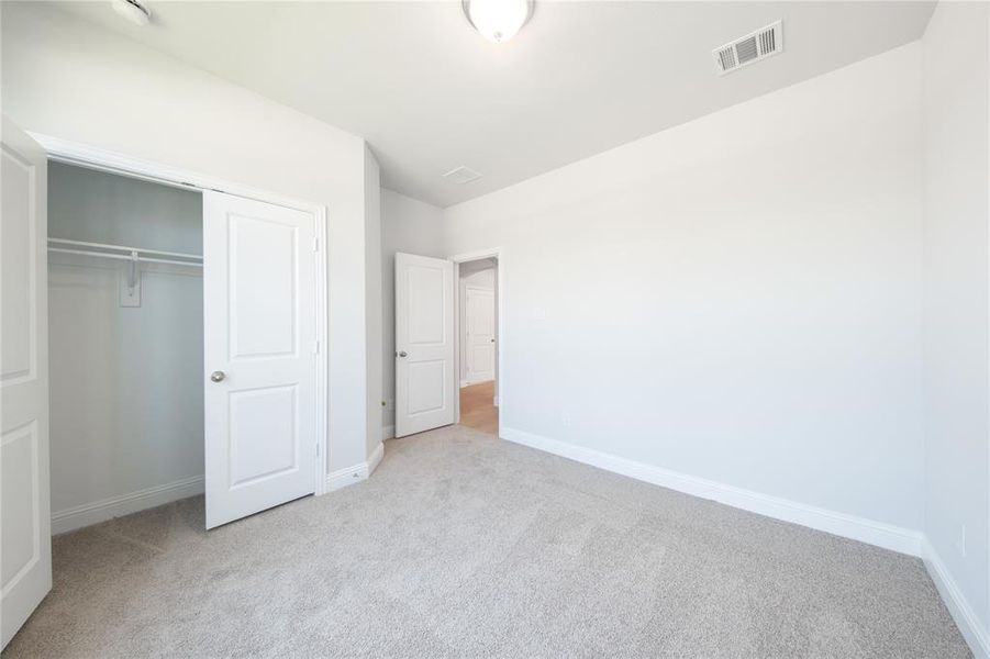 Spacious, unfurnished interior of a new home in Valencia on the Lake: Valencia 50s, Little Elm (Image 8). Spacious, unfurnished interior of a new home in Valencia on the Lake: Valencia 50s, Little Elm (Image 8).