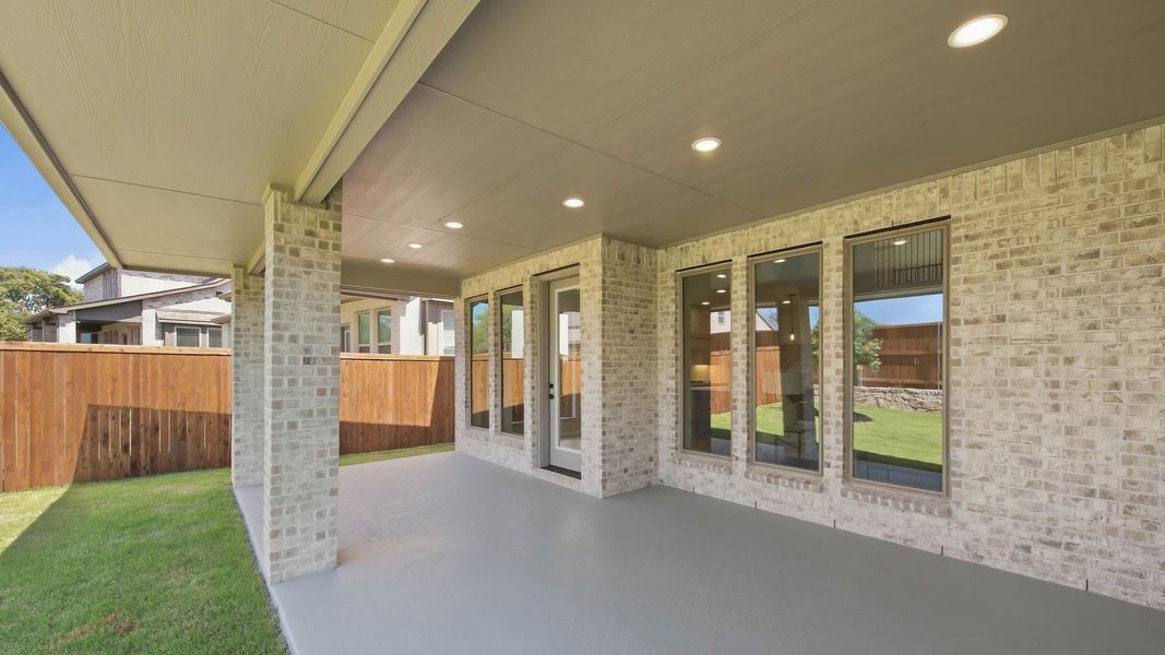 Exterior details and patio area of a home in Eliana, McKinney (Image 4).