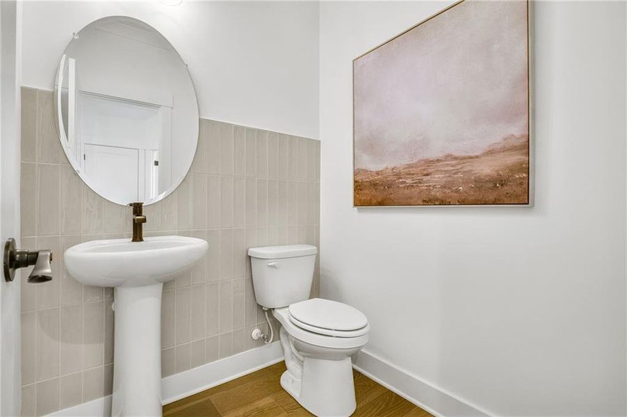 Furnished interior view inside a new home in Ashworth Estates, Powder Springs (Image 11).