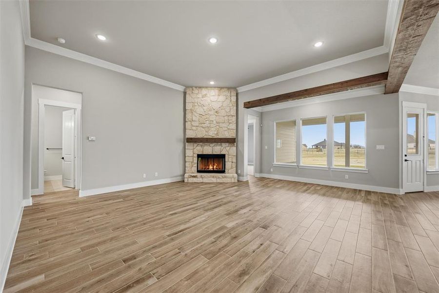 Spacious, unfurnished interior of a new home in Eagle Ridge Estates, Weatherford (Image 30).