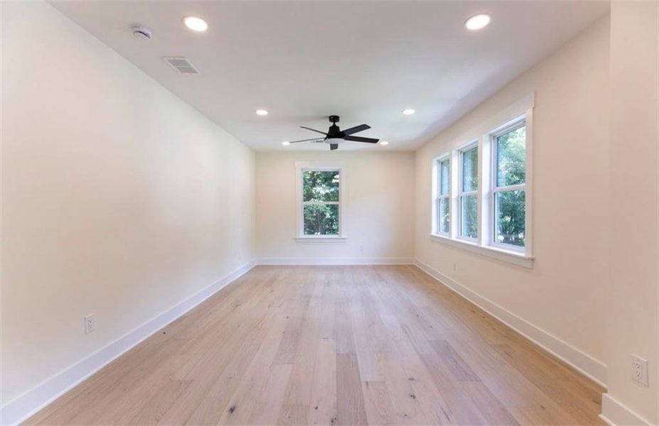 Spacious, unfurnished interior of a new home in , Peachtree Corners (Image 33).
