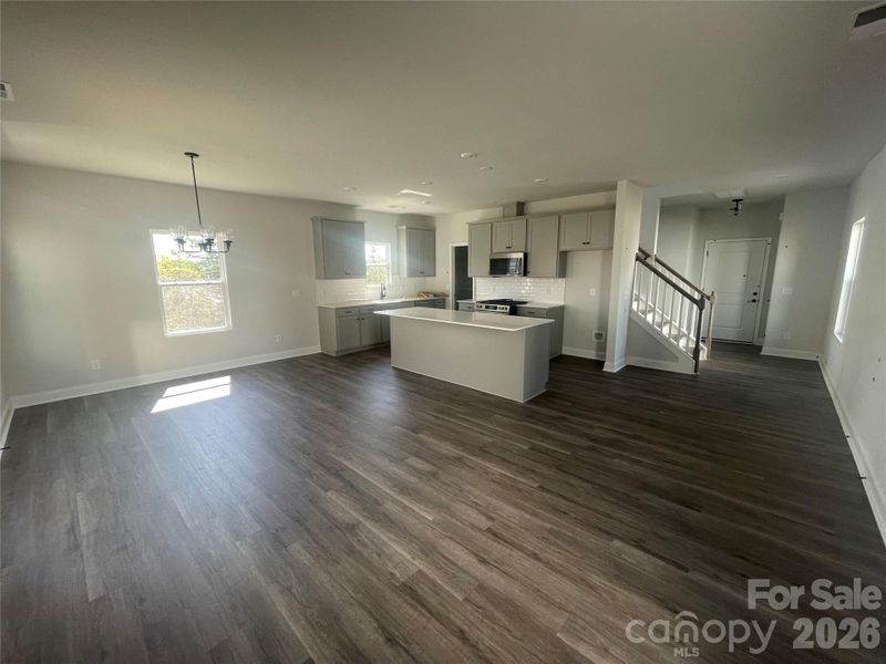 Kitchen with 9' island with walk in pantry