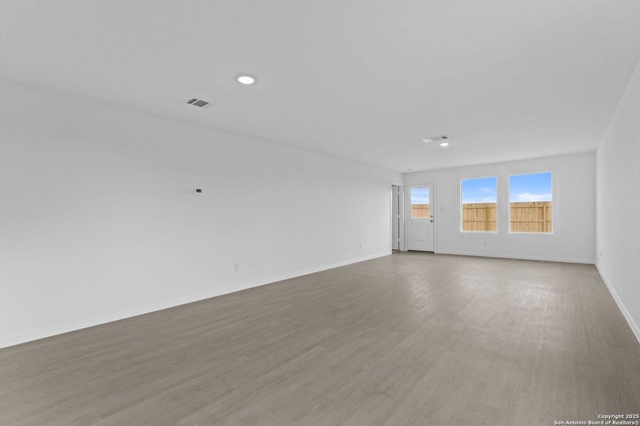 Spacious, unfurnished interior of a new home in , New Braunfels (Image 16). Spacious, unfurnished interior of a new home in , New Braunfels (Image 16).