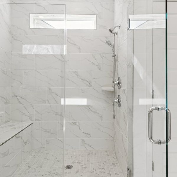 1429 Drake Owners Bath 2of2 6 3 25