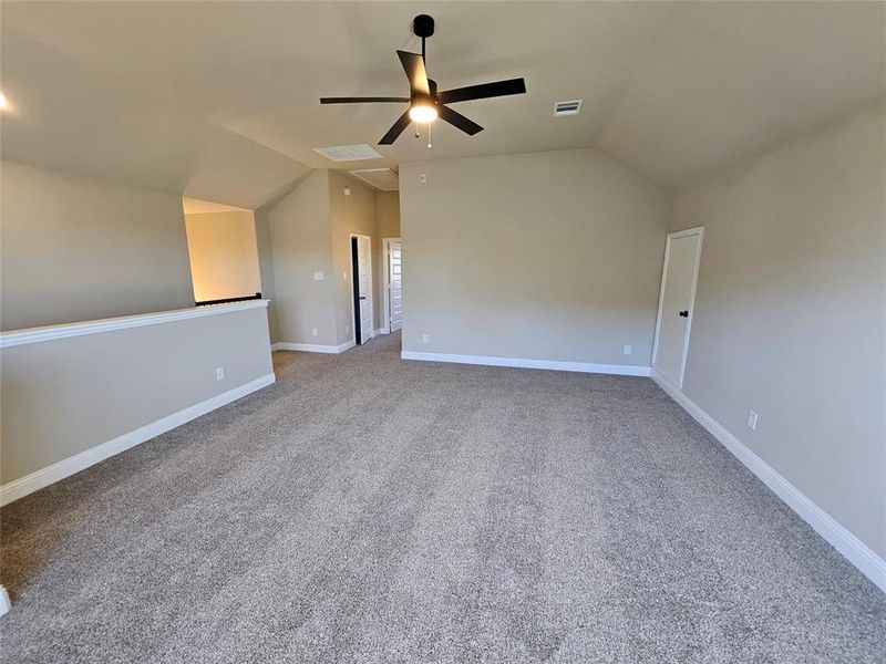 Spacious, unfurnished interior of a new home in Trails of Trenton, Trenton (Image 25).