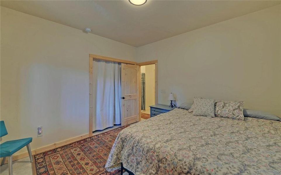 Furnished interior view inside a new home in , Dahlonega (Image 11).