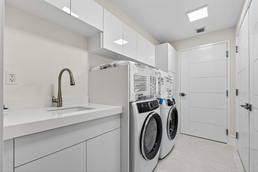 1 S Coastal Way #303