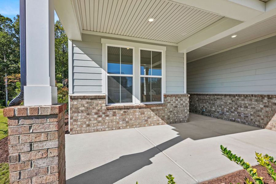 Exterior details and patio area of a home in Kinsdale, Lancaster (Image 51).