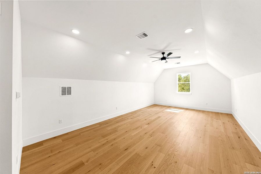 Spacious, unfurnished interior of a new home in , Boerne (Image 23).