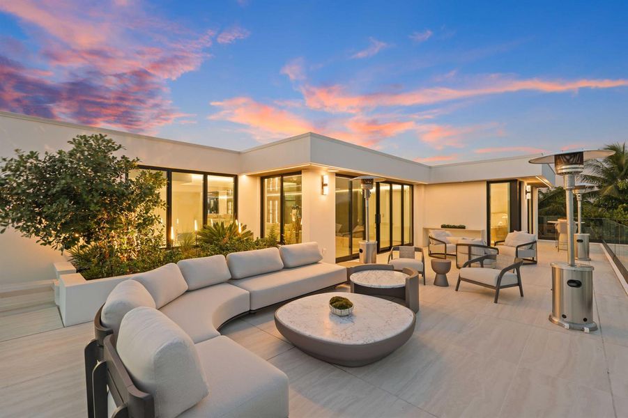Rooftop Entertaining Area