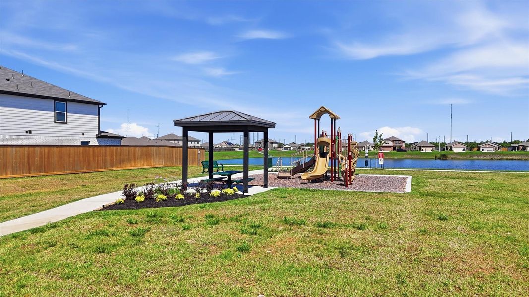 Community amenities in Vida Costera, Texas City (Image 26).