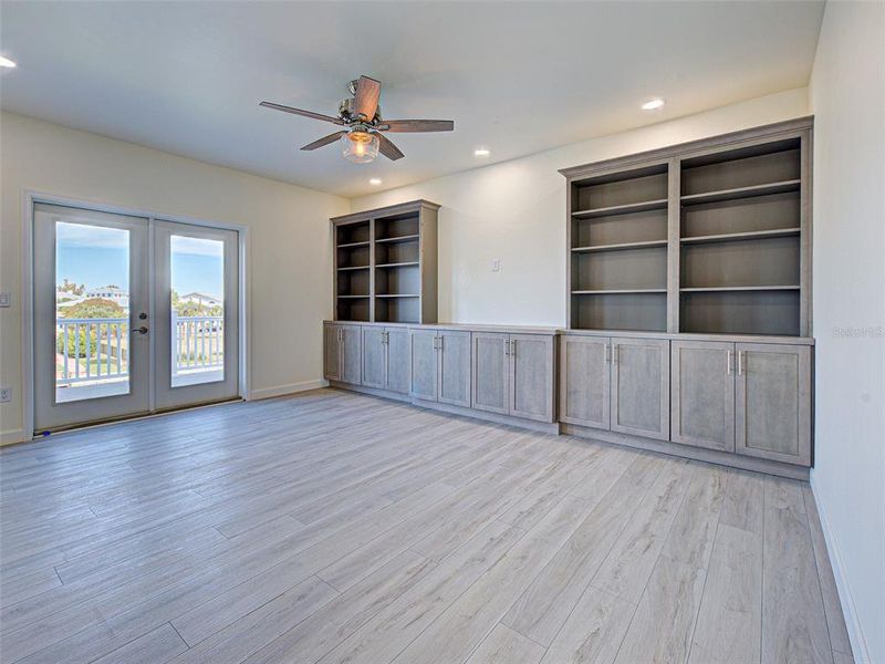 Spacious, unfurnished interior of a new home in , Placida (Image 53). Spacious, unfurnished interior of a new home in , Placida (Image 53).