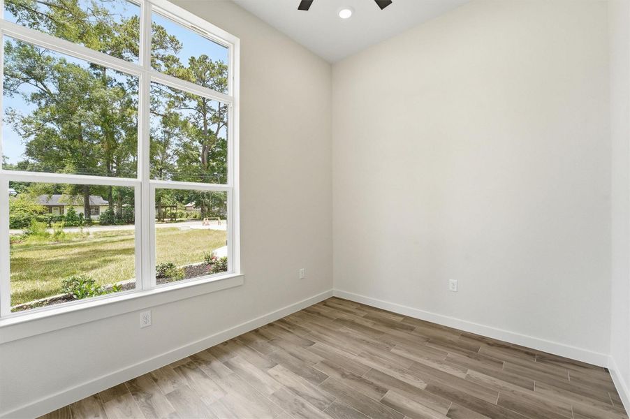 Spacious, unfurnished interior of a new home in , Conroe (Image 17).