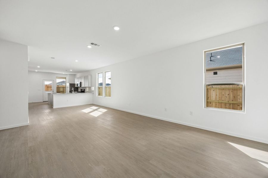 Spacious, unfurnished interior of a new home in Crosby Farms, Crosby (Image 23).