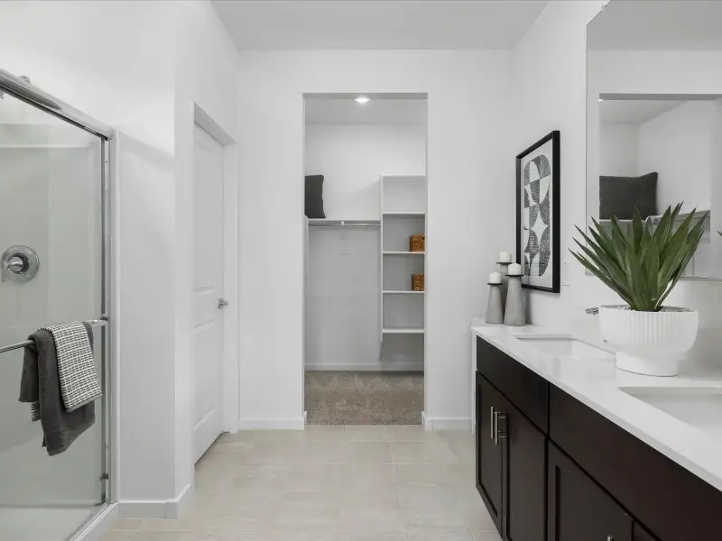 The Leslie floorplan modeled at Anthem at Merrill Ranch