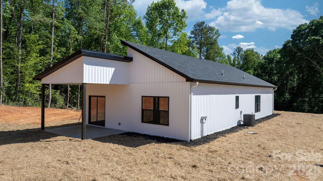 Exterior details and patio area of a home in , Lenoir (Image 21).